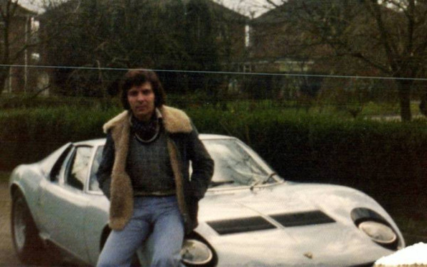 Godfather of Metal Jatuh Cinta dengan Lamborghini Urus