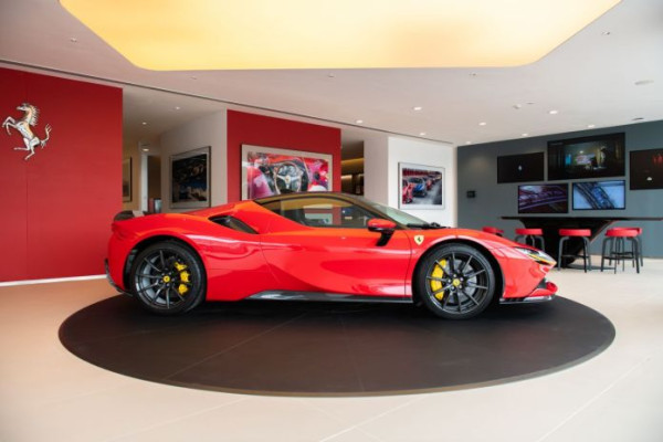 Mobil Listrik Murni Buatan Ferrari Hadir di 2025