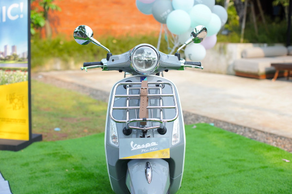 Begini Asiknya Piknik dengan Vespa Picnic Limited Edition
