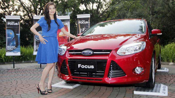 Ini Dua Mobil Bekas Murah yang Bisa Berjalan dan Parkir Sendiri