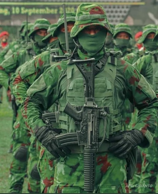 Sangar! Ini Penampakan Seragam Baru Hantu Rimba Kopassus
