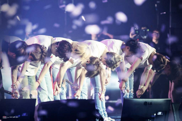 Nostalgia lewat 'BANG BANG CON 21', Ini 5 Hal Paling Dirindukan ARMY saat Konser BTS