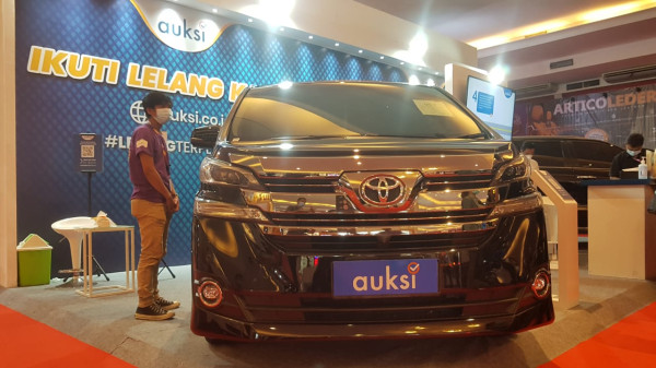 AUKSI Gelar Lelang Mobil Mewah di IIMS Hybrid 2021