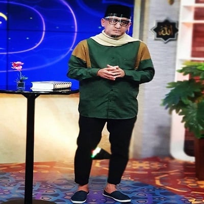 5 Gaya Fashion Ustadz Zacky Mirza, Bisa Jadi Inspirasi