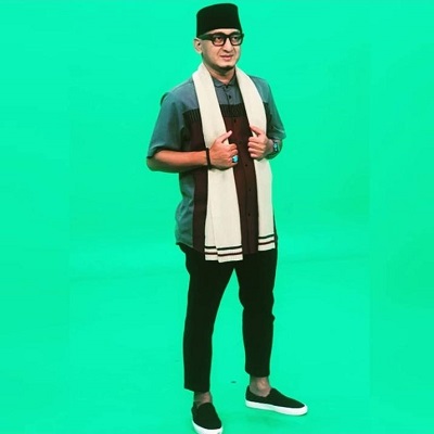 5 Gaya Fashion Ustadz Zacky Mirza, Bisa Jadi Inspirasi