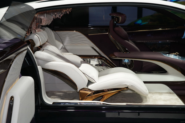 Hongqi L-Concept, Sedan Supermewah Kontroversial dari China