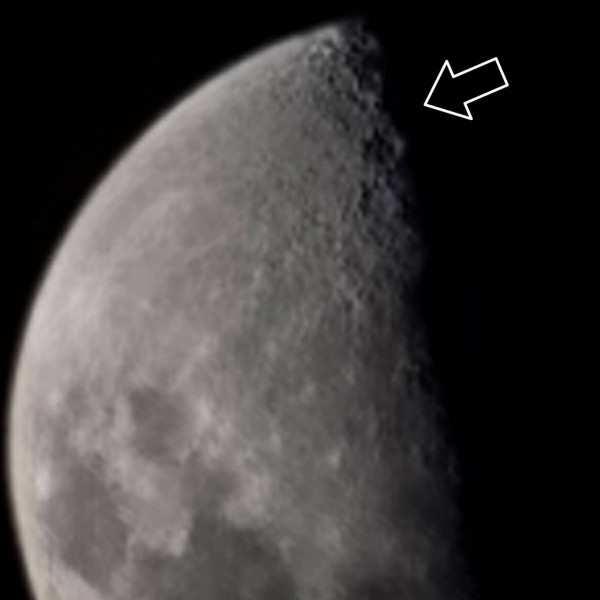 Bisakah Memotret Bulan dengan Jelas Hanya Gunakan Kamera Ponsel?