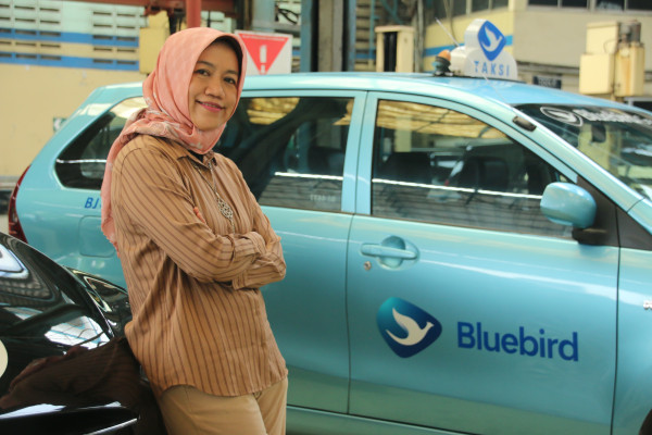 Bintarti, Kartini yang Mengelola Perawatan Puluhan Ribu Taksi Bluebird