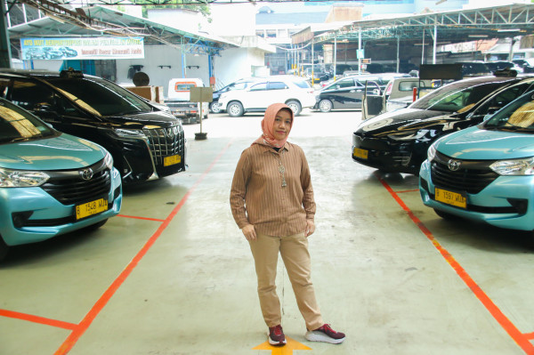 Bintarti, Kartini yang Mengelola Perawatan Puluhan Ribu Taksi Bluebird