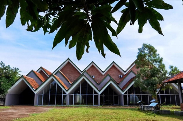 Resmikan Creative Center di Cirebon, Ridwan Kamil: Jangan Sampai Kosong