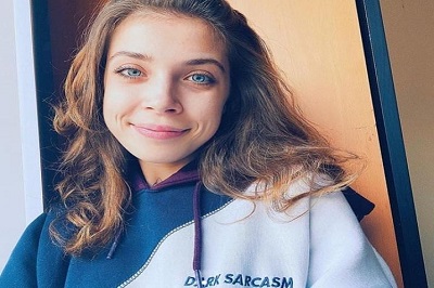 5 Gaya Kasual Miha Nika, Cantik Banget