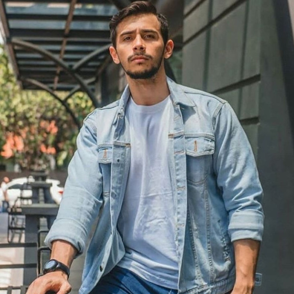Ingin Terlihat Lebih Ganteng? Cek 6 Jaket Kece untuk Laki-laki Ini