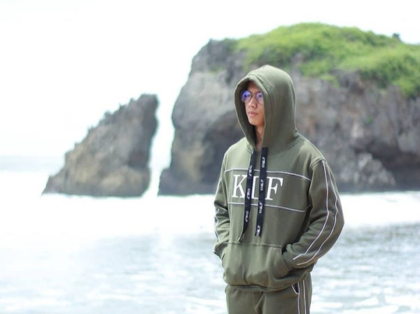 Ingin Terlihat Lebih Ganteng? Cek 6 Jaket Kece untuk Laki-laki Ini