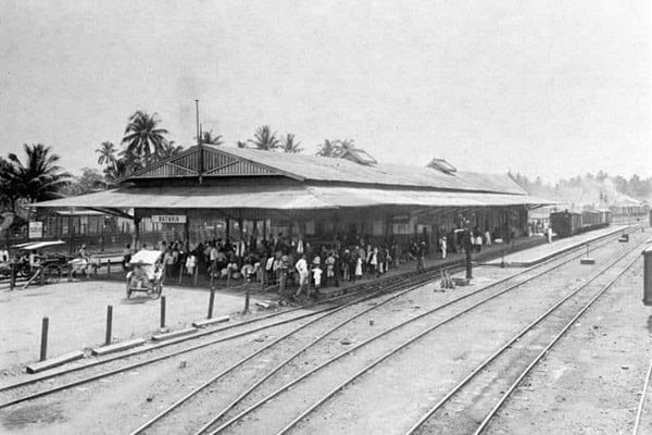 Stasiun Jakarta Kota; Misteri Sebutan Beos, 2 Kepala Kerbau, dan Filosofi Yunani