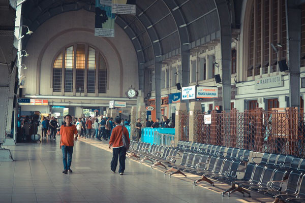 Stasiun Jakarta Kota; Misteri Sebutan Beos, 2 Kepala Kerbau, dan Filosofi Yunani