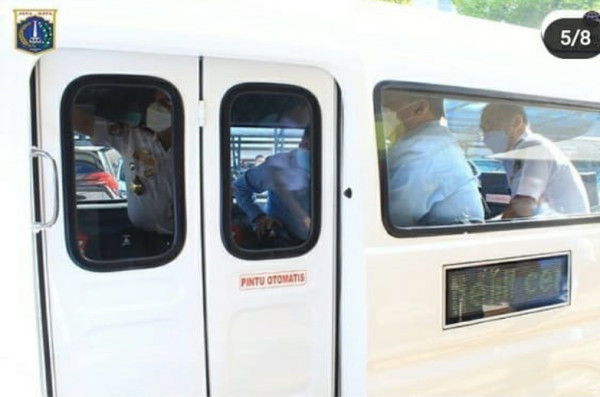 Anies Pamer Armada Baru JakLingko Fasilitas AC dengan Pintu Otomatis