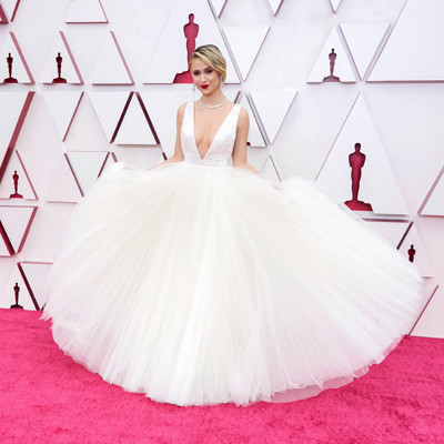 Carey Mulligan hingga Halle Berry, Inilah Bintang yang Paling Mencuri Atensi di Red Carpet Oscar 2021