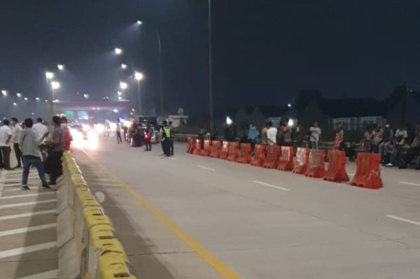 Tuntut Ganti Rugi Tanah, Korban Gusuran Dirikan Tenda di Tol Cimanggis-Cibitung