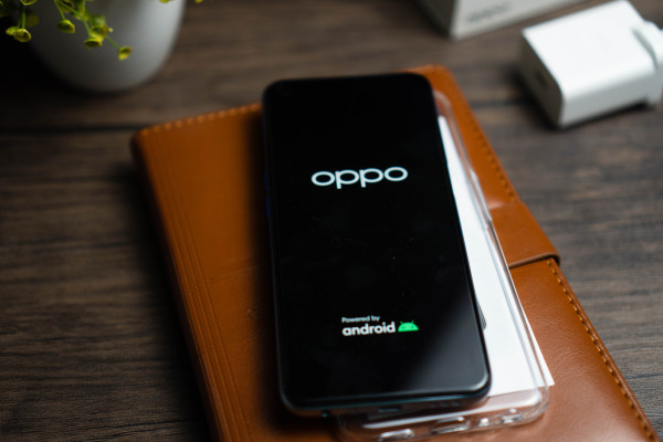 Unboxing OPPO A54, Punya Banyak Fitur Segar di Rp2 Jutaan