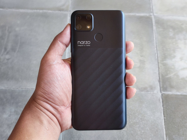 Unboxing realme narzo 30A, Ponsel Gaming Rp1,8 Juta dengan Baterai 6.000 mAh