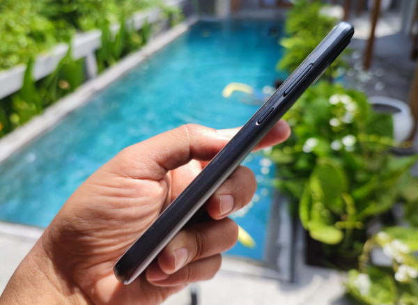 Unboxing realme narzo 30A, Ponsel Gaming Rp1,8 Juta dengan Baterai 6.000 mAh