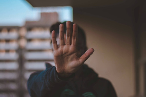 Emosimu Sering Tidak Stabil? Ini 9 Cara Mengenali dan Mengontrolnya