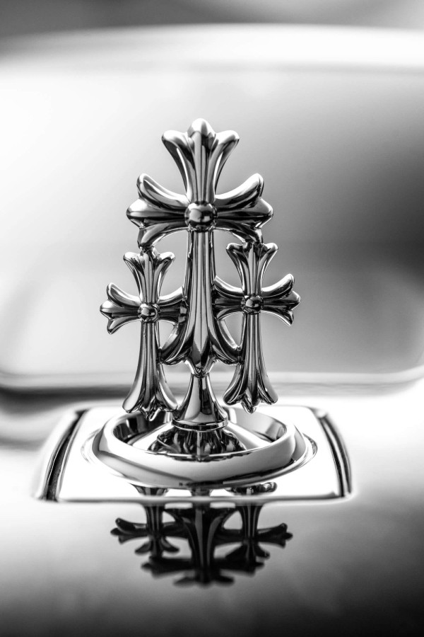 Drake dan Chrome Hearts Buat Satu-satunya Rolls-Royce Paling Gothik di Dunia