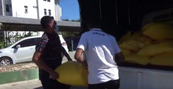 Gerkindo Bantu 1 Ton Beras untuk Korban Bencana di NTT