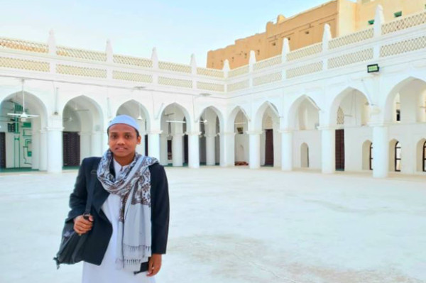 Khotaman Al-Qur'an di Masjid Bermenara Tanah Liat Tertinggi di Dunia
