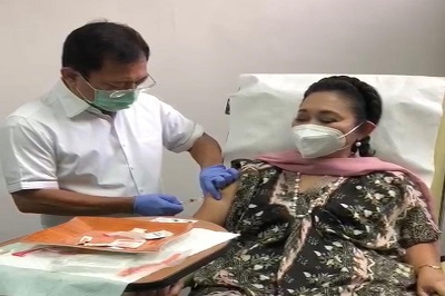 Titiek Soeharto Disuntik Vaksin Nusantara Besutan Terawan
