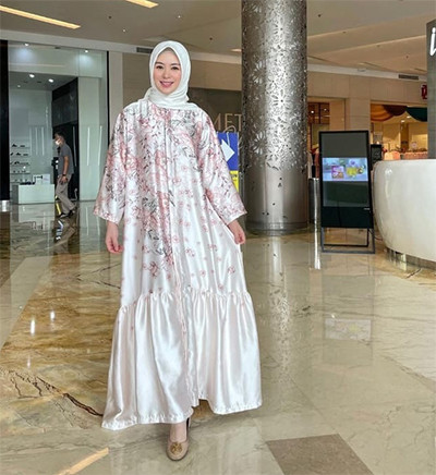 Cantik di Hari Lebaran, Contek Inspirasi Gaya Hijab Pastel Ini
