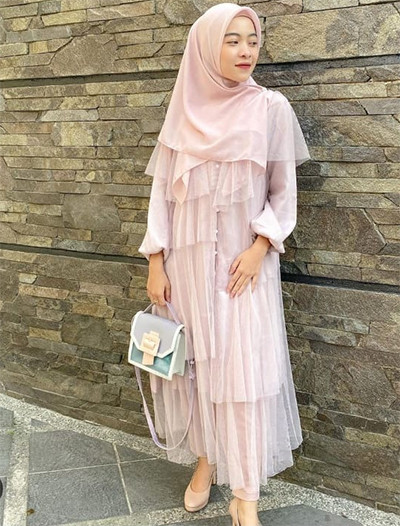 Cantik di Hari Lebaran, Contek Inspirasi Gaya Hijab Pastel Ini
