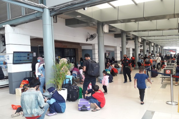 Masih Ramai, Begini Situasi Stasiun Pasar Senen 2 Hari Jelang Larangan Mudik