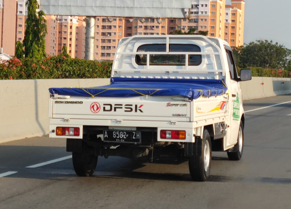 Pengalaman Nyetir DFSK Super Cab Bawa Semen 1 Ton, tapi Harus Irit