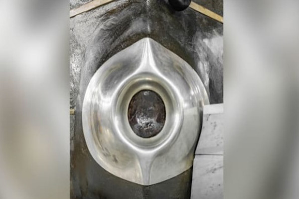 Foto Resolusi Tinggi Ungkap Keajaiban Batu Hajar Aswad di Makkah