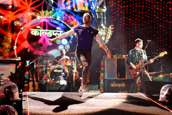 Bangga, Coldplay Ajak Kolaborasi Komikus Lokal Tahilalats Promosikan Single Baru