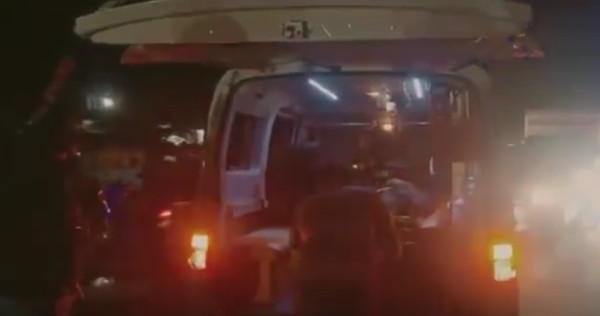 Tragis, Pemotor Tewas Tabrak Bak Truk Parkir Akibat Penerangan Jalan Minim