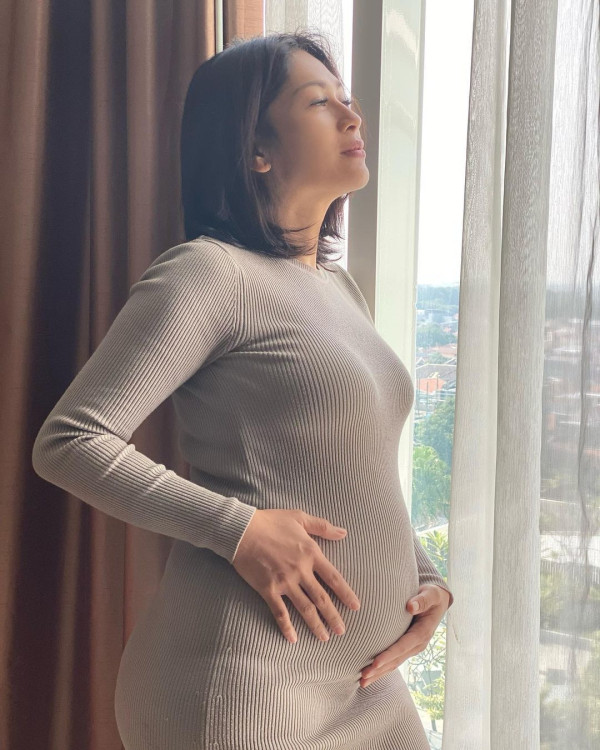 Selain Aurel Hermansyah, 5 Artis Ini Juga Hamil di Bulan Ramadhan