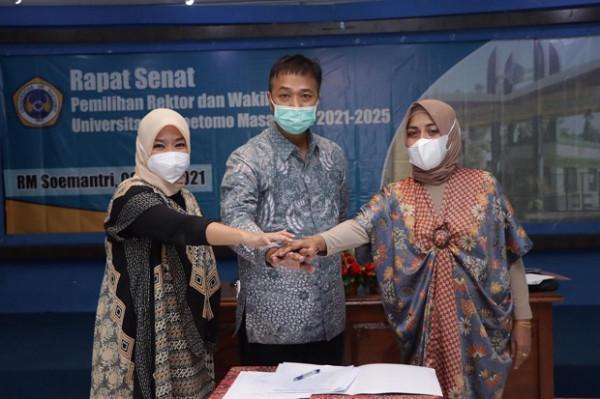 Sah! Adik Bungsu Mahfud MD Menang Telak di Pilrek Unitomo Surabaya