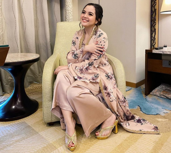 Kerap Bergaya Classy, Ini 4 Penampilan Cantik Tasya Kamila