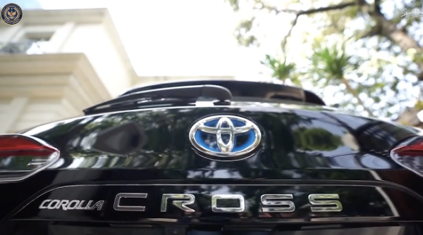 Pertama Mencoba Toyota Corolla Cross Hybrid, Sandiaga Uno: Nggak Ada Bunyinya!