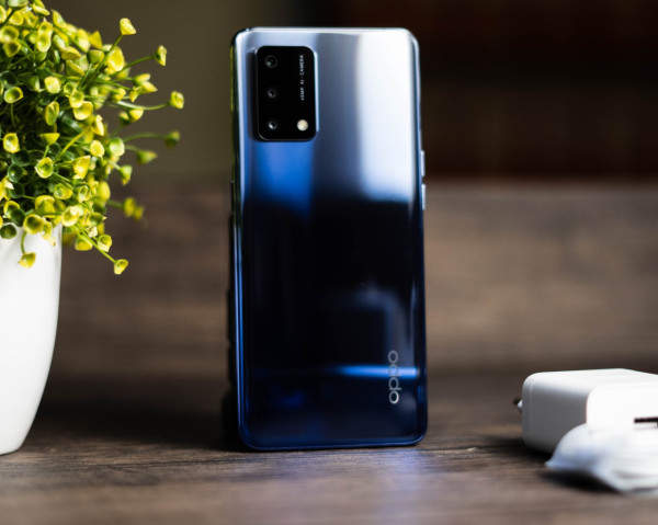 Unboxing OPPO A74, Rp3,5 Juta dengan Desain Cantik dan Fingerprint di Layar