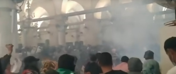 Kekacauan Saat Pasukan Israel ‘Acak-acak’ Bagian Dalam Masjid Al Aqsa