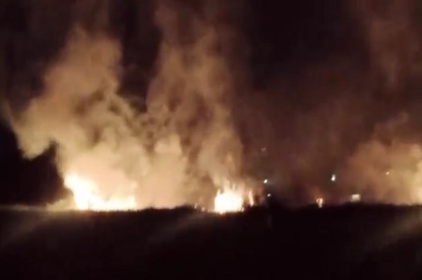 Gempar! Ledakan Petasan di Malam Takbiran Sebabkan Kebakaran Ribuan Meter Lahan di Cilegon Banten