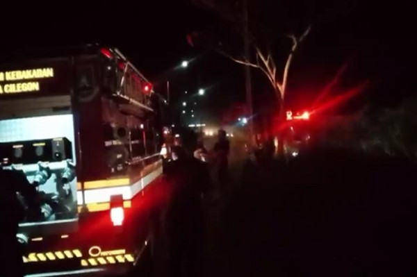 Gempar! Ledakan Petasan di Malam Takbiran Sebabkan Kebakaran Ribuan Meter Lahan di Cilegon Banten