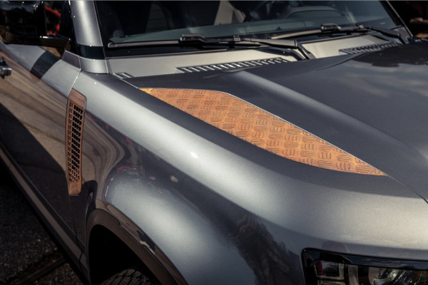 Tren Modif Gila, Land Rover Defender Baru Dibuat Seperti Berkarat