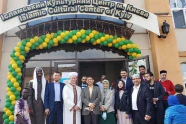 Perkuat Silaturahmi, Dubes Yuddy Chrisnandi Safari Idul Fitri di Ukraina