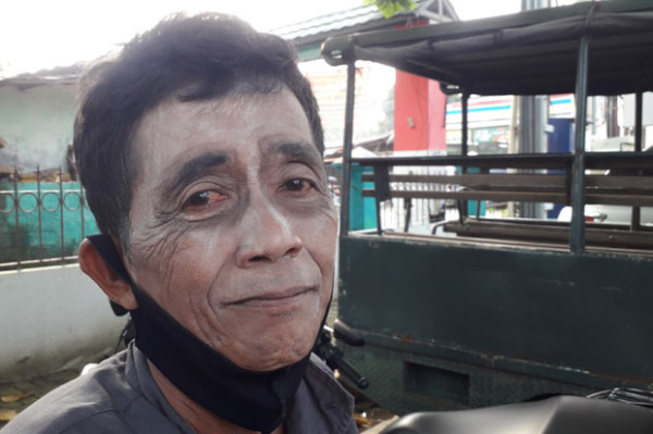 Kisah Oding Rela Jadi Pocong Agar Pemudik Mau Jalani Swab Test Antigen Gratis