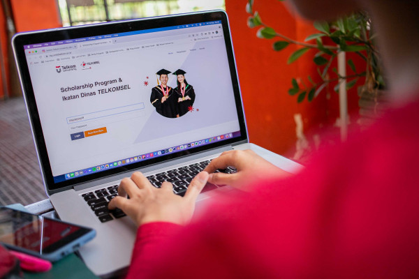 Telkomsel Buka Pendaftaran Beasiswa untuk SMA, Begini Cara Daftarnya…
