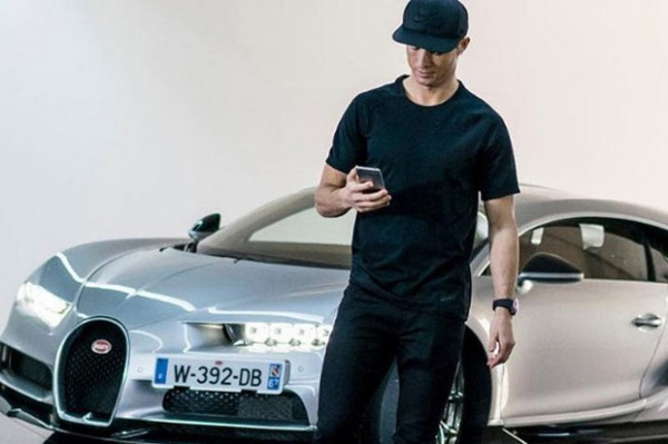 6 Mobil Mewah Menghiasi Garasi Cristiano Ronaldo, Intip Yuk!